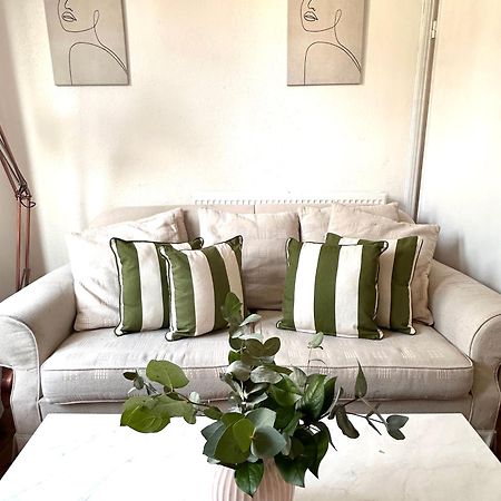 Charming, Renovated Residence In Willesden Green London Exterior photo